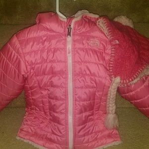 The North face reversible coat and hat.